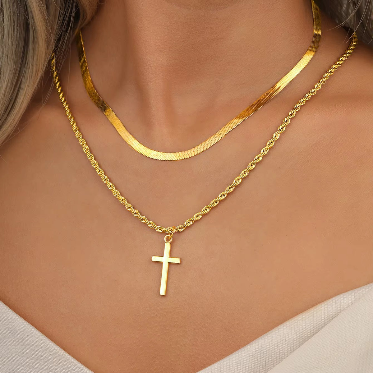 Kors halsband i rostfritt stål