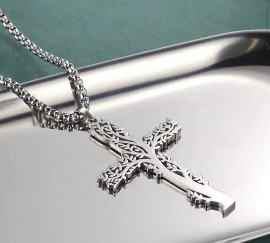 Halsband med ett kors “Livets träd”