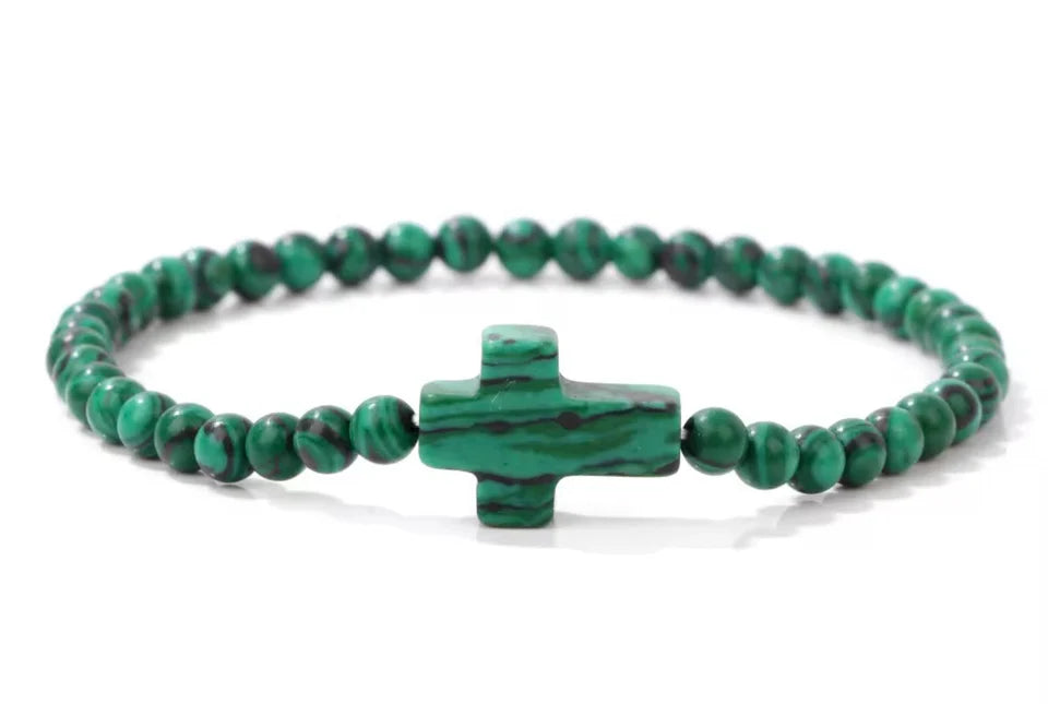 Armband med ett kors